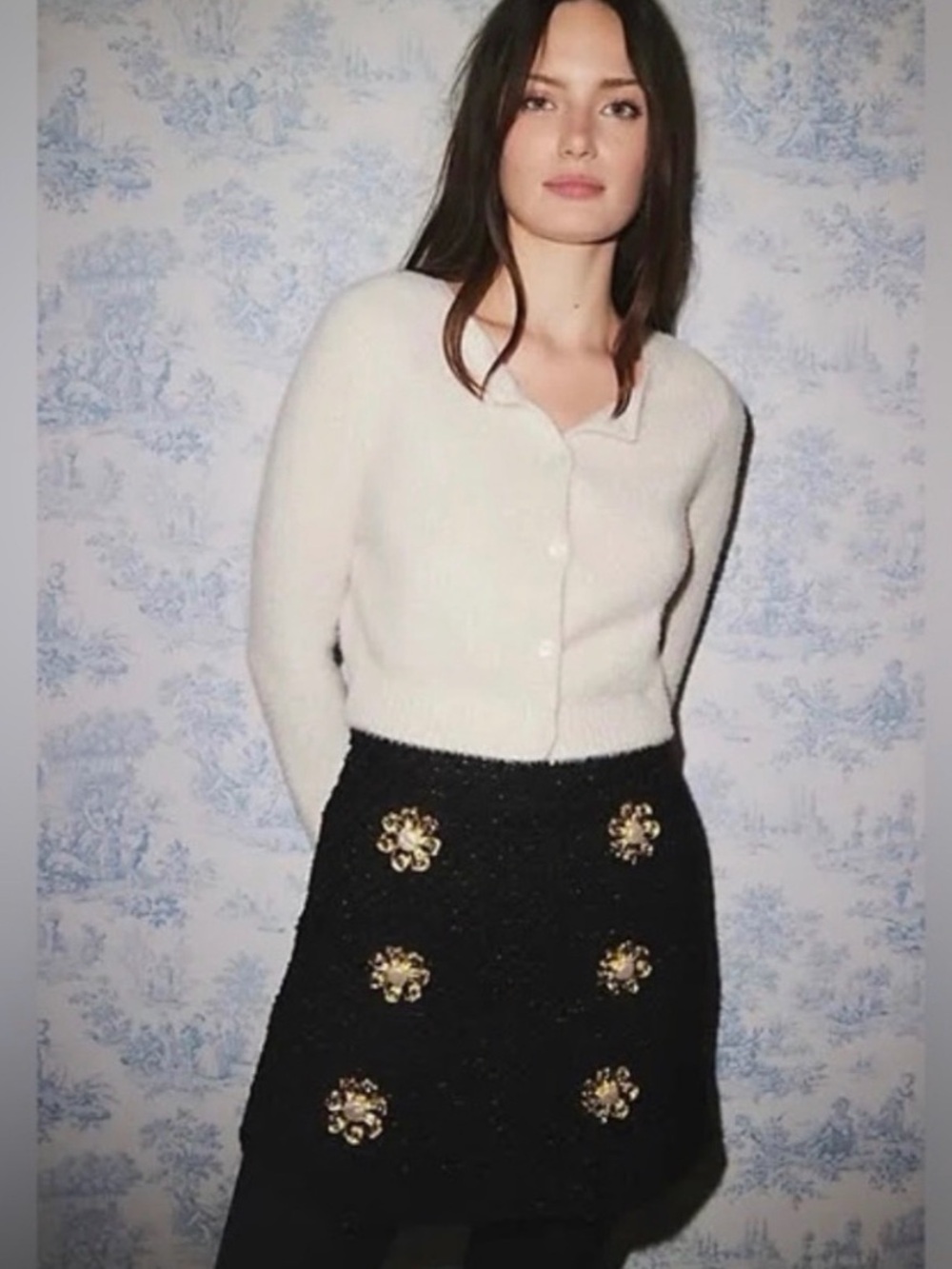 NWOT Urban Outfitters Dayna shrunken cardigan long sleeve fuzzy cropped cream - Picture 4 of 5